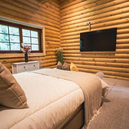 Aspen Lodge, Amazing New Log Cabin With Hot Tub - Sleeps 6 - Felmoor Park Morpeth Δωμάτιο φωτογραφία