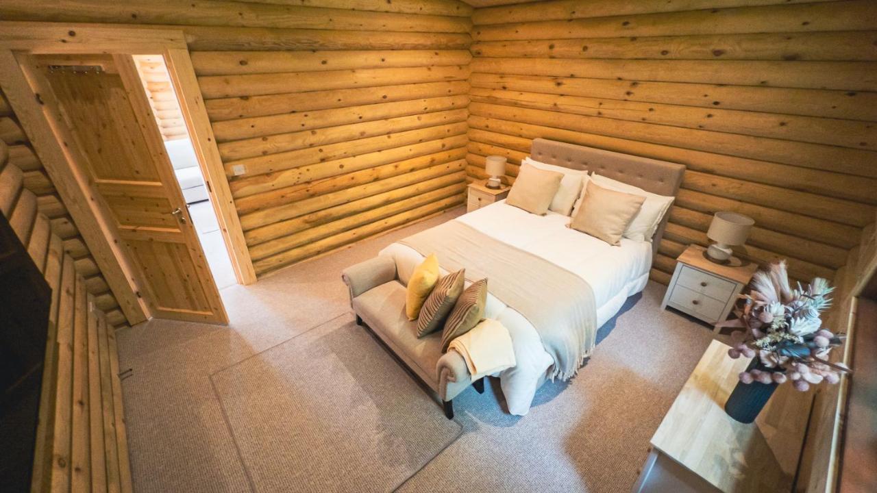 Aspen Lodge, Amazing New Log Cabin With Hot Tub - Sleeps 6 - Felmoor Park Morpeth Εξωτερικό φωτογραφία