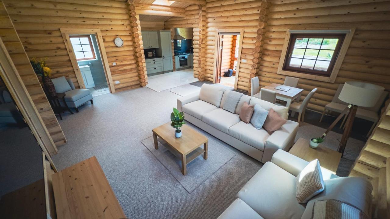 Aspen Lodge, Amazing New Log Cabin With Hot Tub - Sleeps 6 - Felmoor Park Morpeth Εξωτερικό φωτογραφία