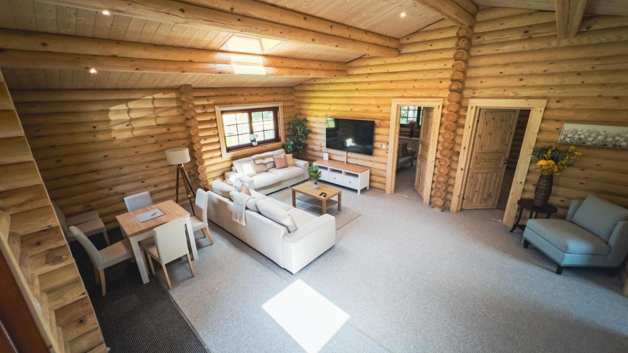 Aspen Lodge, Amazing New Log Cabin With Hot Tub - Sleeps 6 - Felmoor Park Morpeth Εξωτερικό φωτογραφία