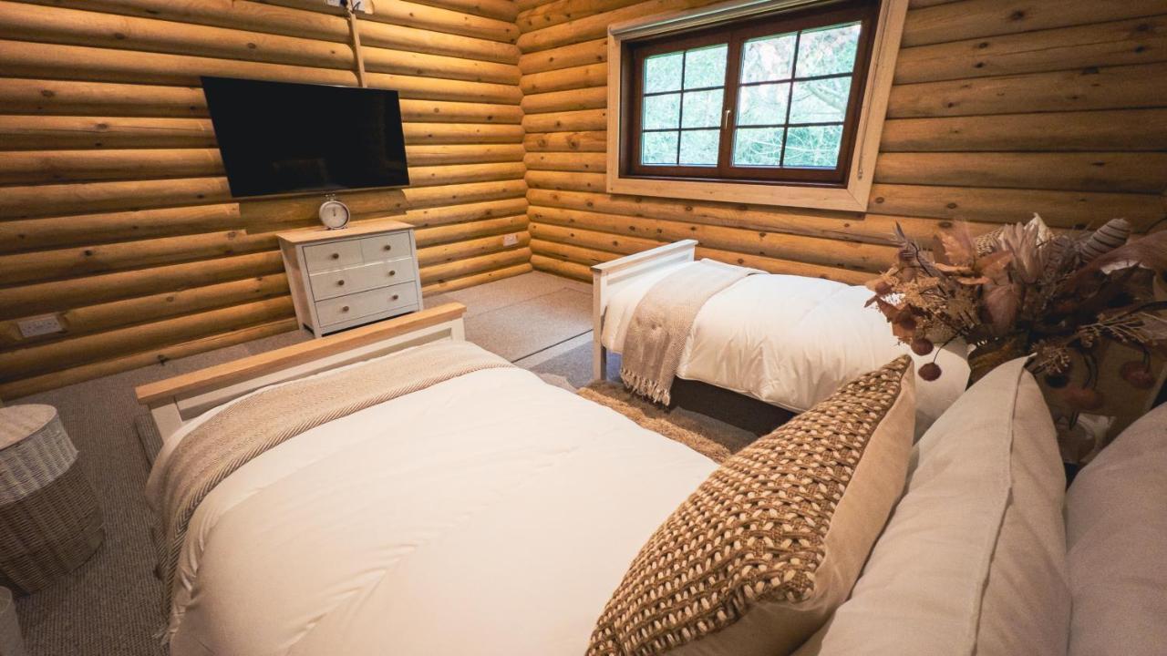 Aspen Lodge, Amazing New Log Cabin With Hot Tub - Sleeps 6 - Felmoor Park Morpeth Εξωτερικό φωτογραφία