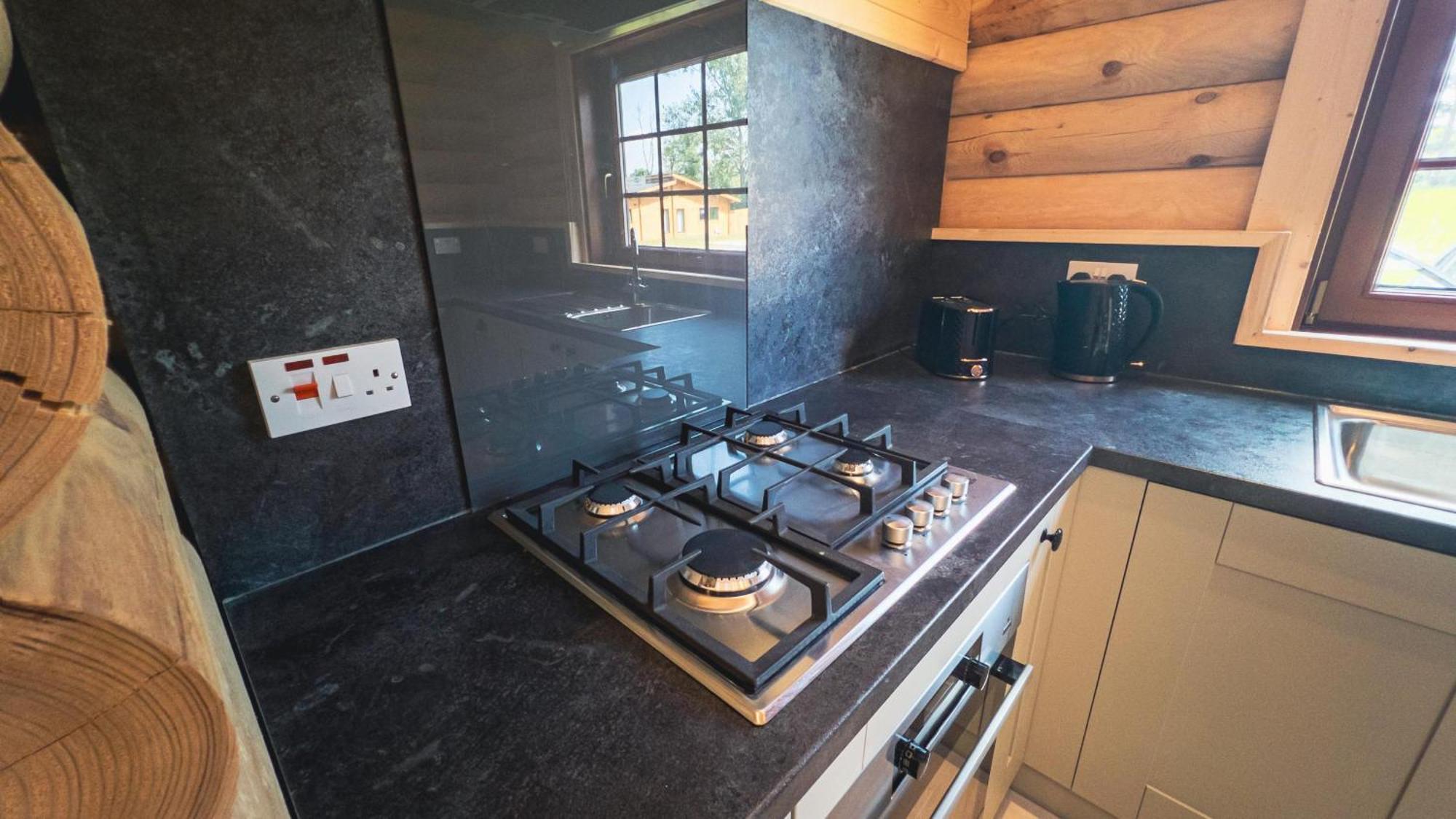 Aspen Lodge, Amazing New Log Cabin With Hot Tub - Sleeps 6 - Felmoor Park Morpeth Δωμάτιο φωτογραφία