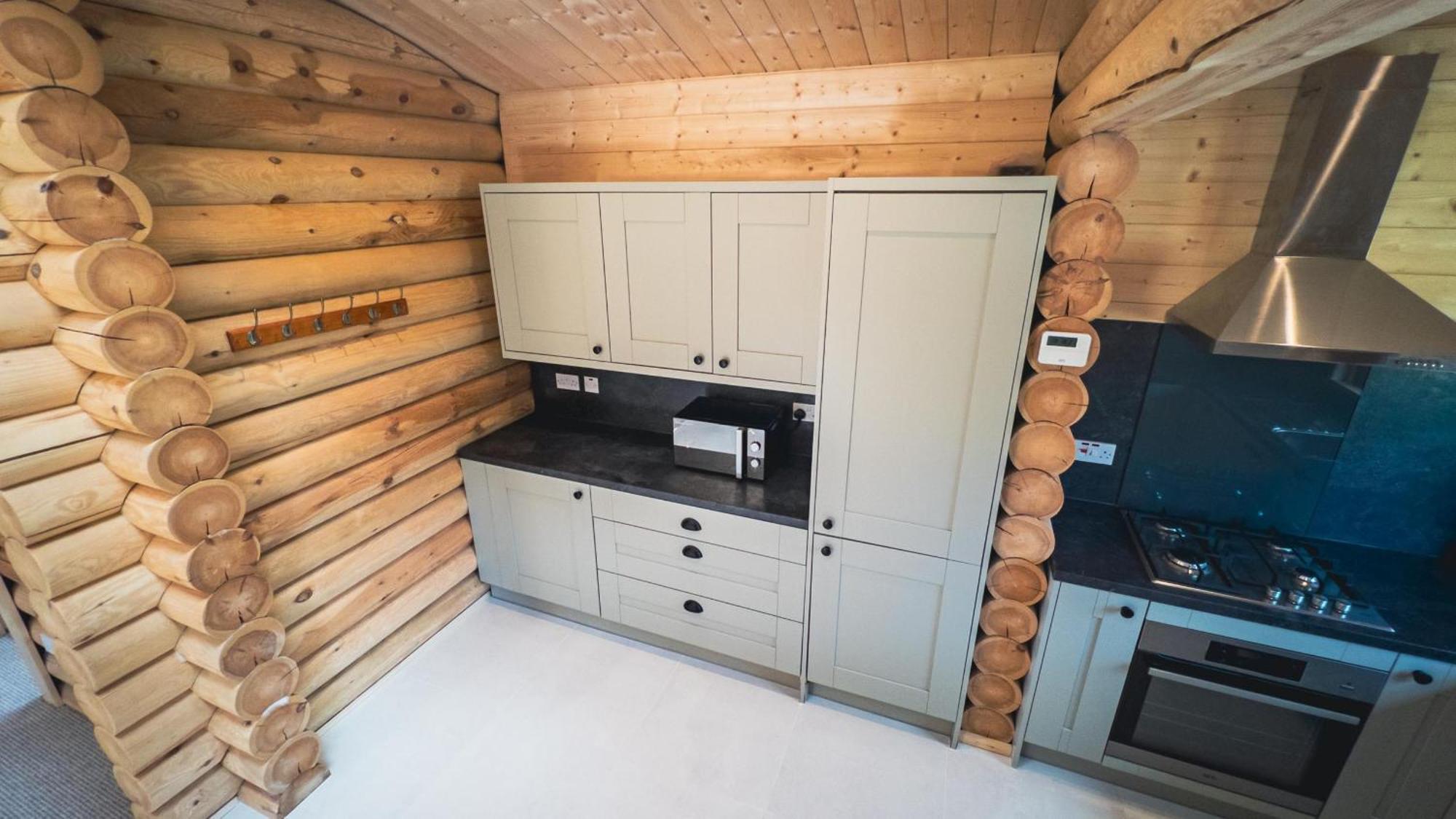 Aspen Lodge, Amazing New Log Cabin With Hot Tub - Sleeps 6 - Felmoor Park Morpeth Δωμάτιο φωτογραφία
